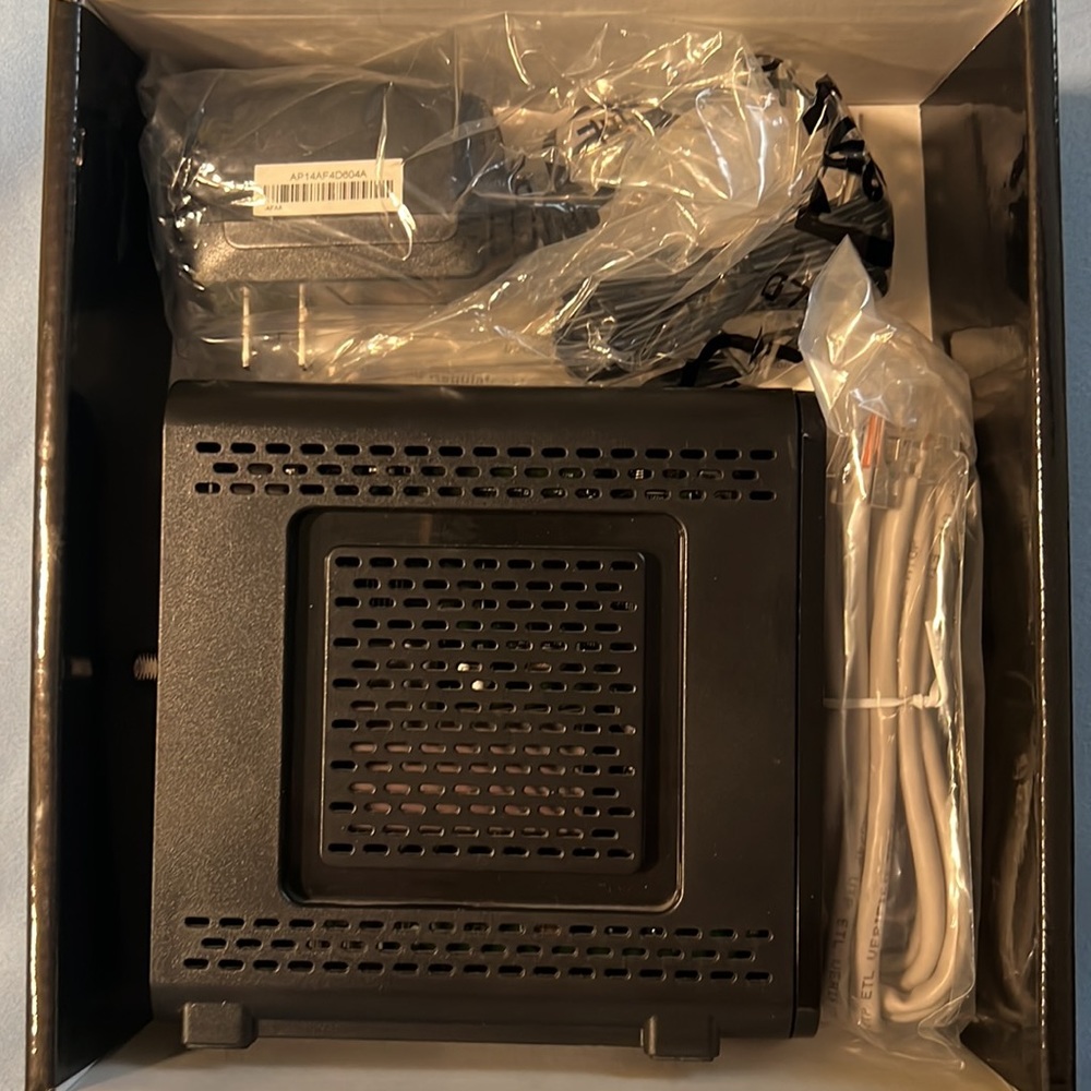 Modem - Picture 2 of 5